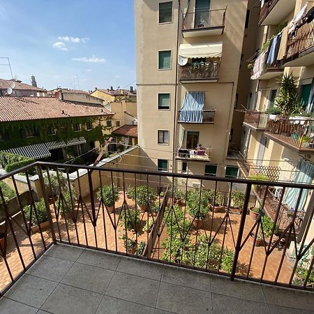 Case Vr Holiday Residenza 2 Di Picche Verona Buitenkant foto