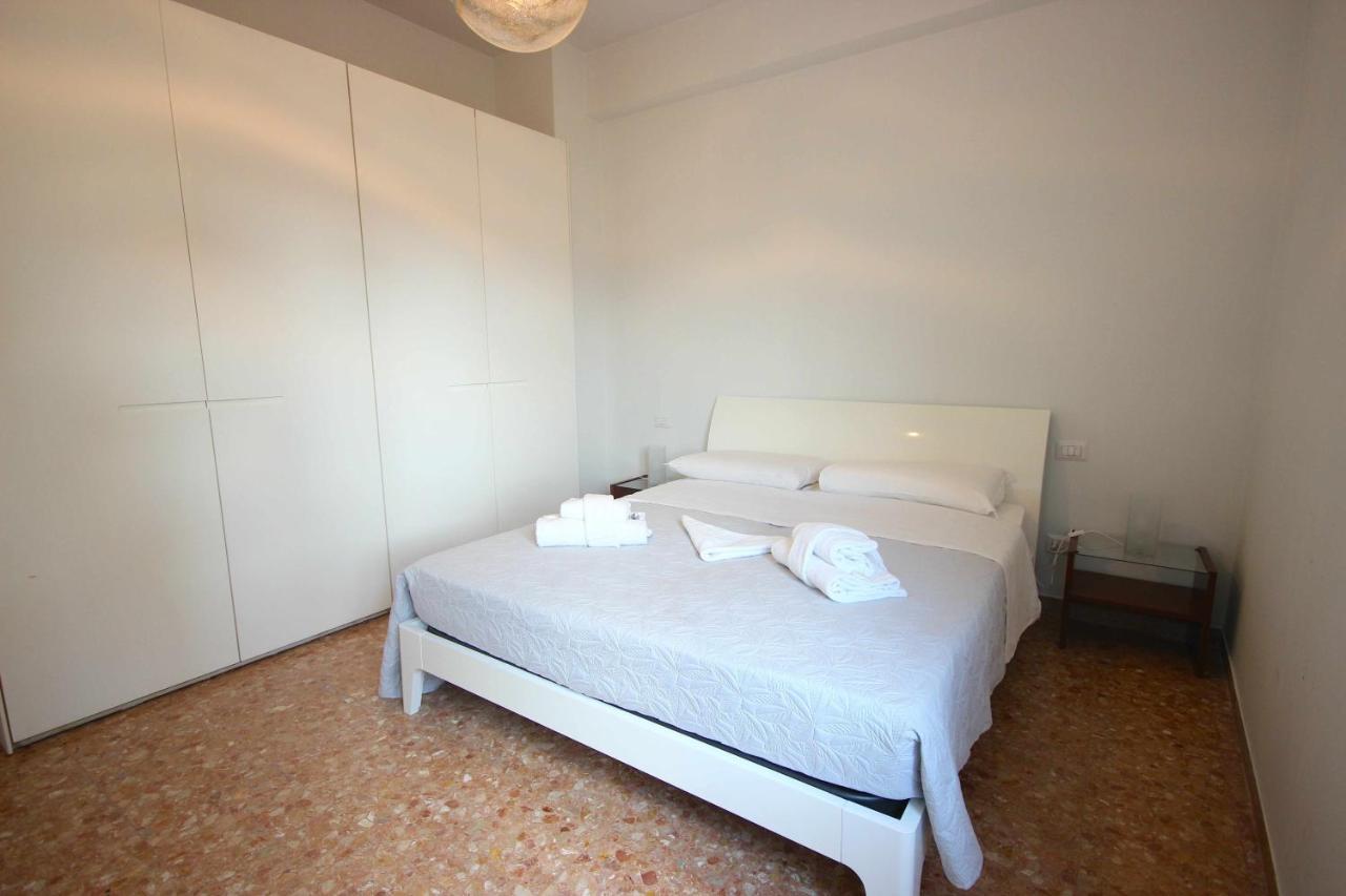 Case Vr Holiday Residenza 2 Di Picche Verona Buitenkant foto